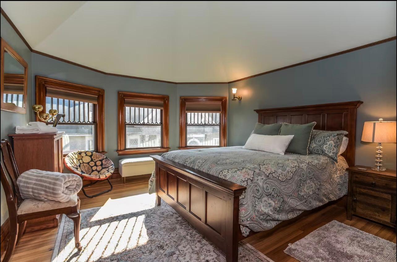 bedroom1