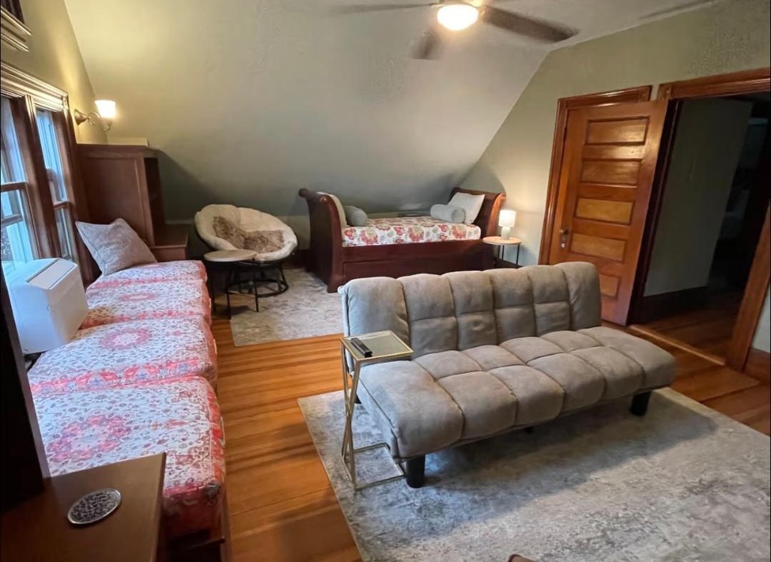 bedroom4