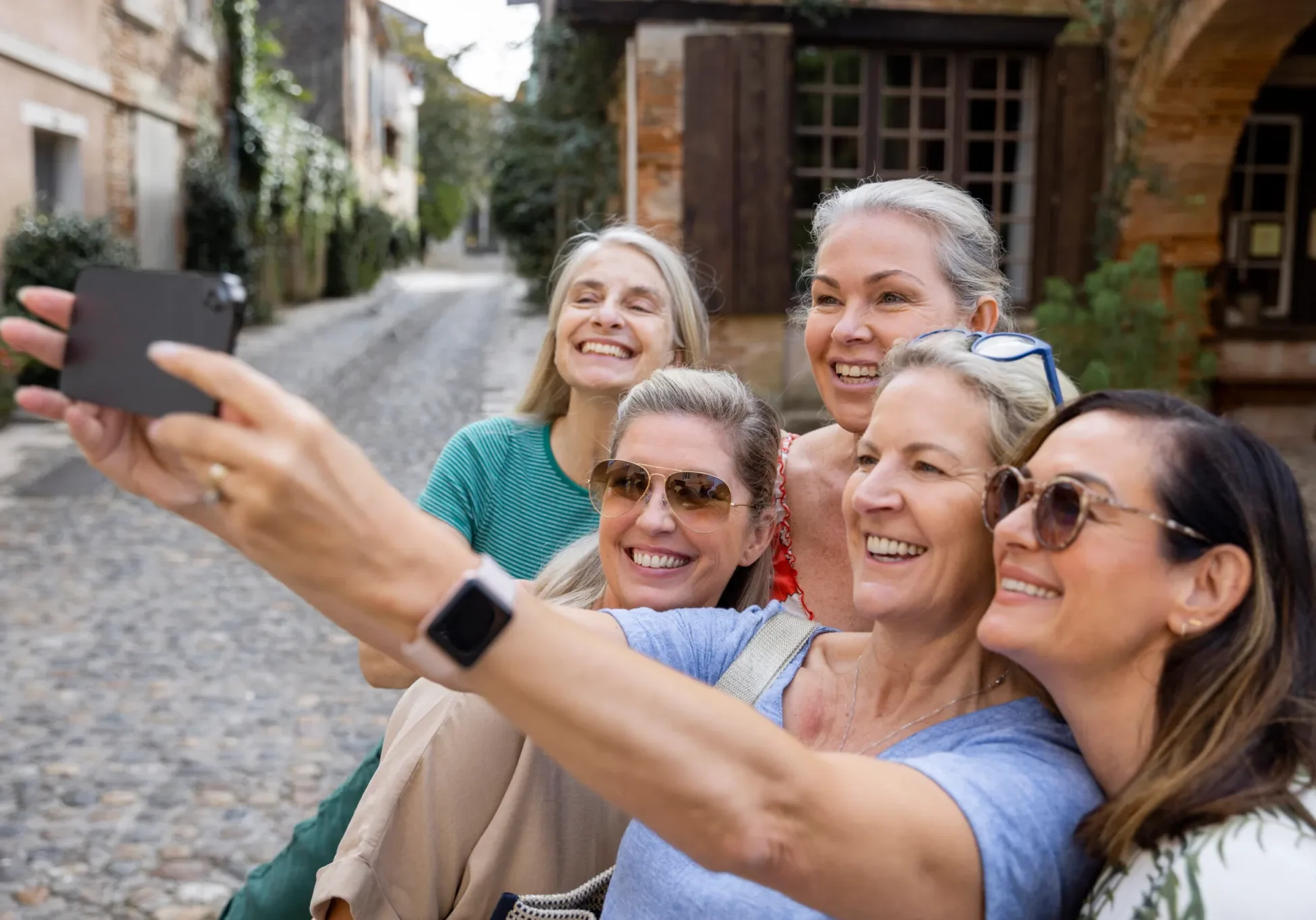 travel-group-scaled